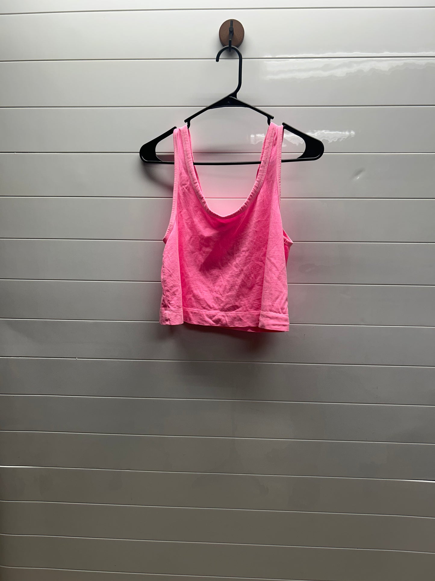 Woman’s small cropped