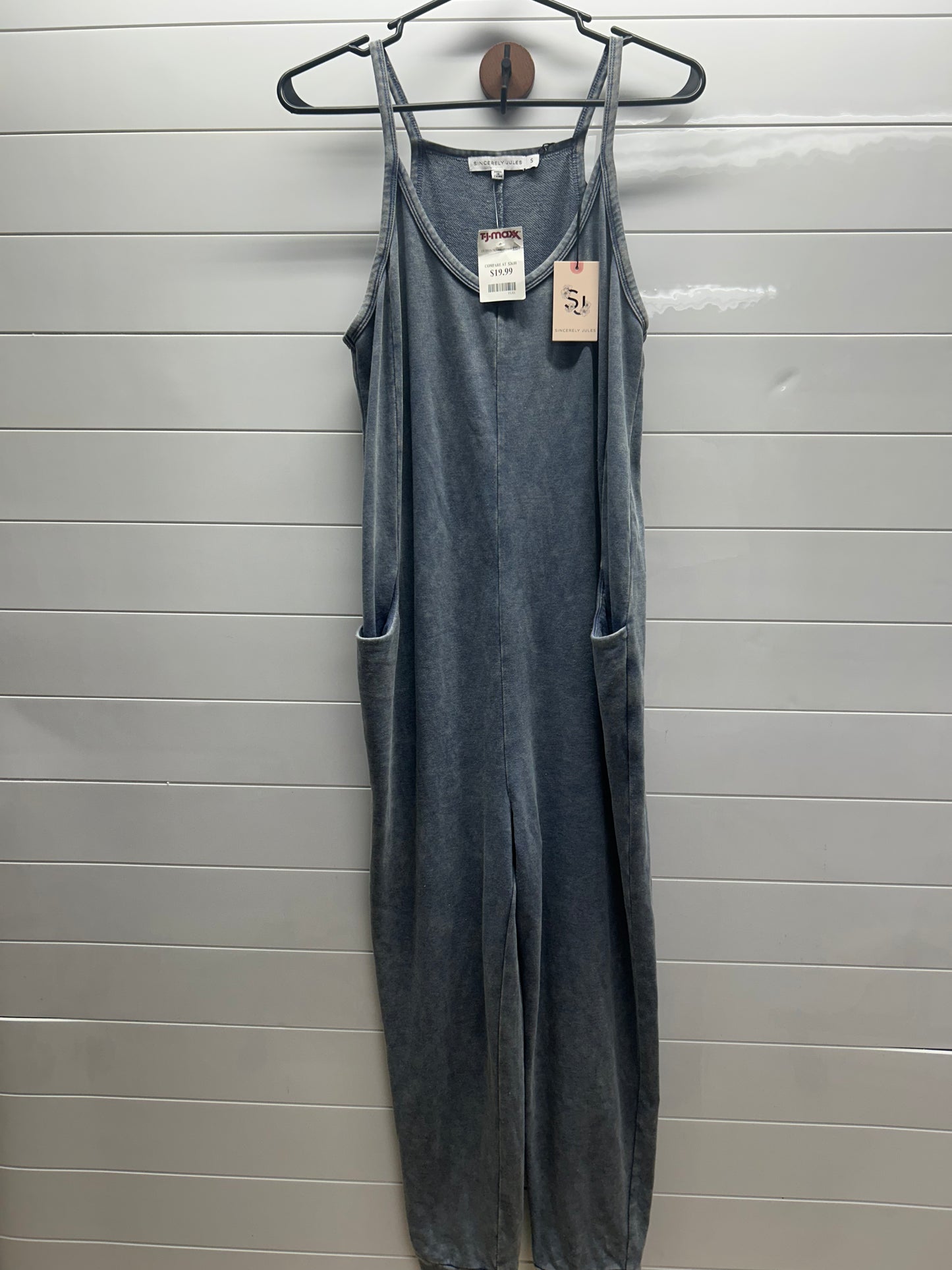 Woman’s small NWT
