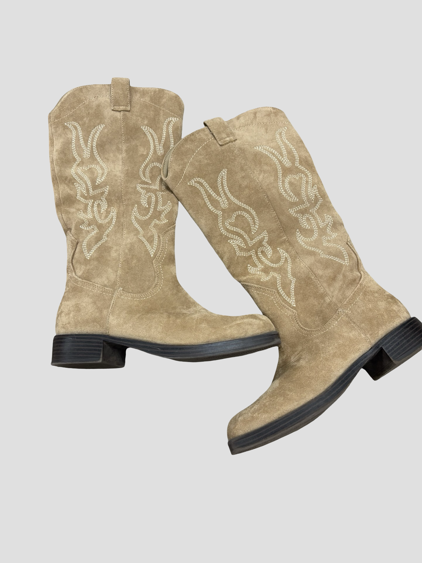 Women’s boots size 8