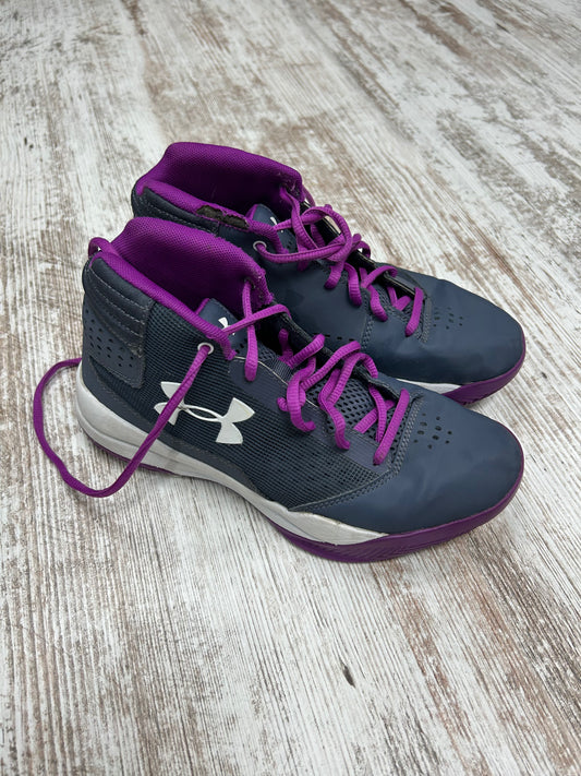 4.5Y Ua shoes (small tear)