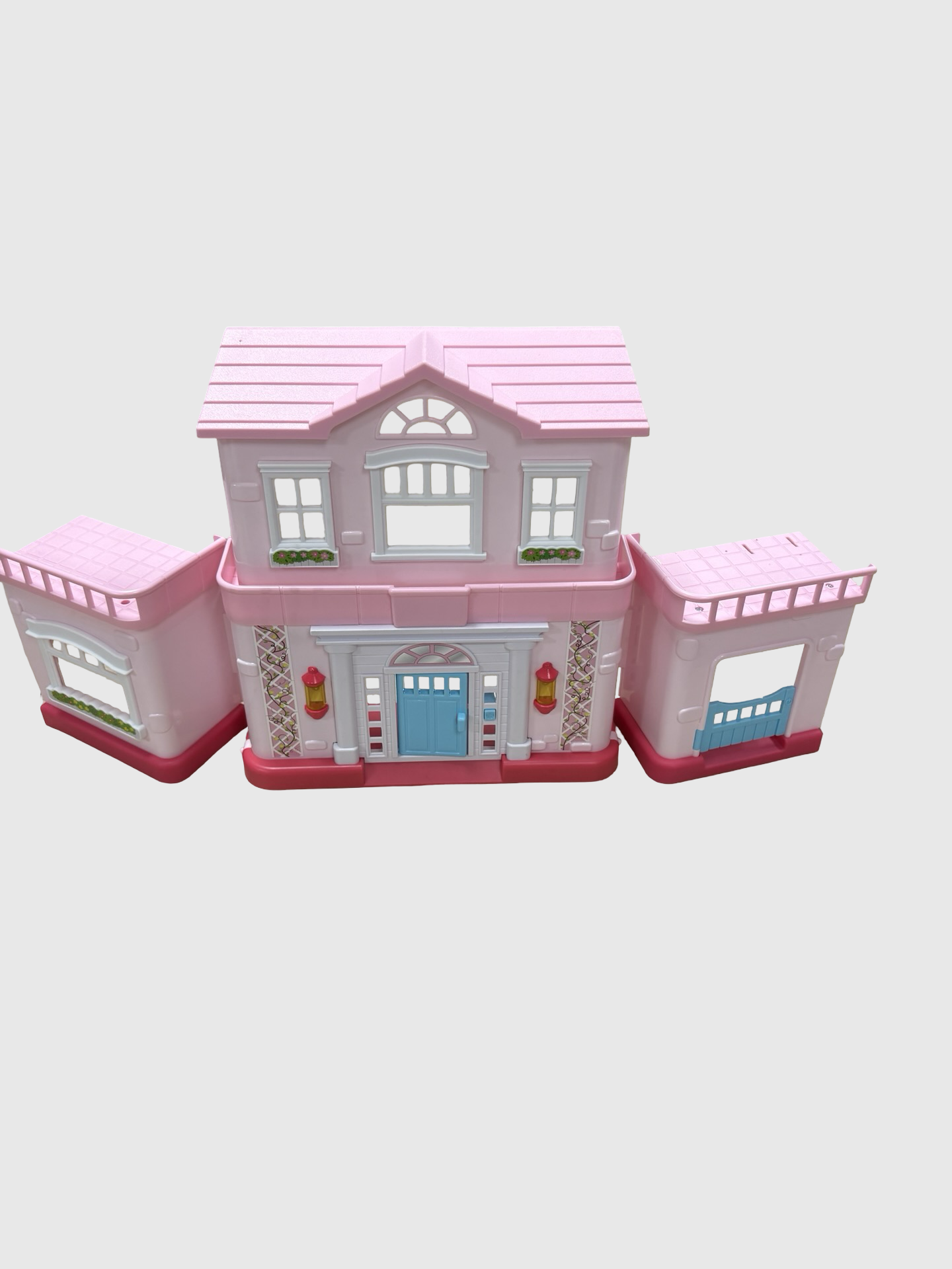 Small doll house