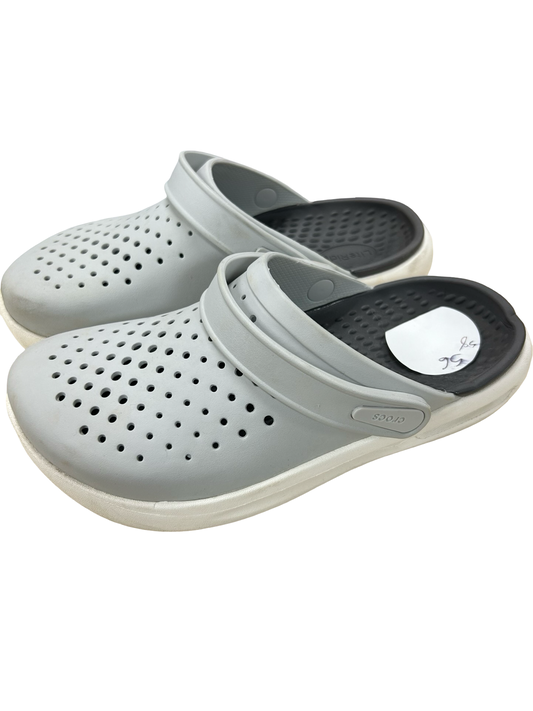 Woman’s 8 crocs