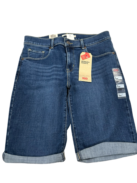 Woman’s Levi’s nwt size 6 Bermuda shorts