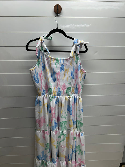 Woman’s bow dress fits xl