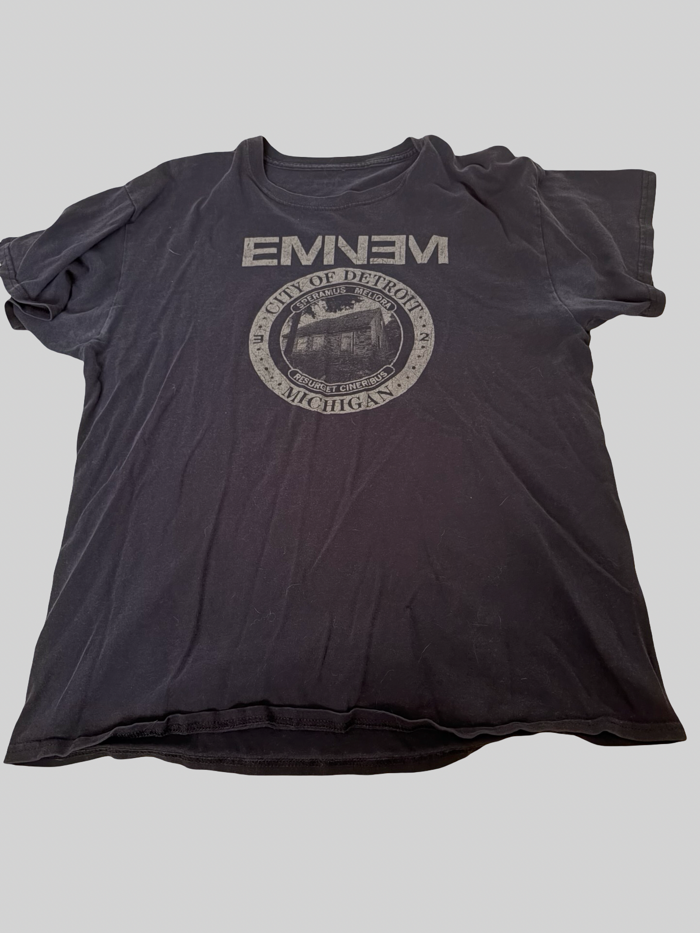 Men’s size large graphic shirt