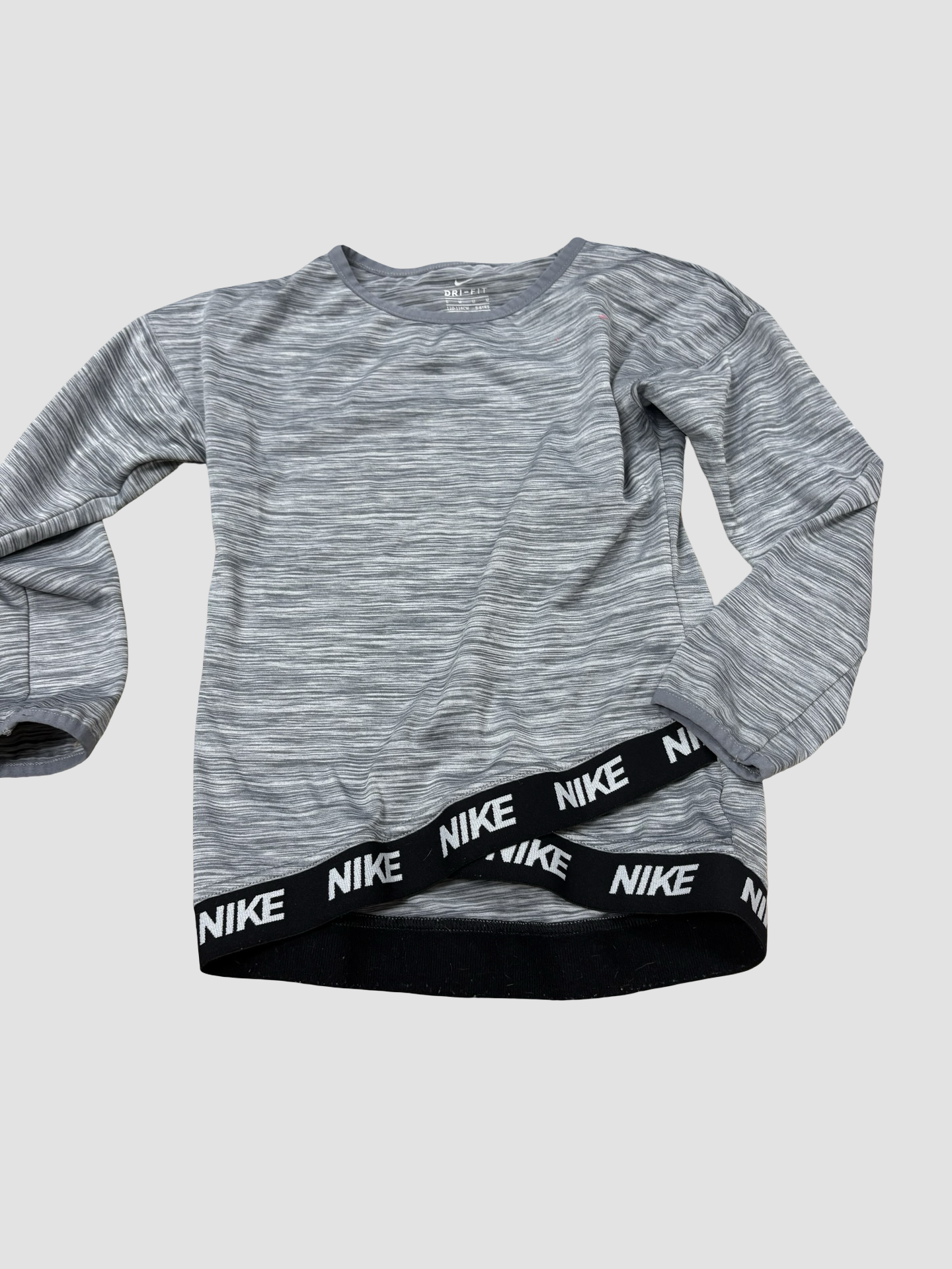 Girls size 6 Nike shirt