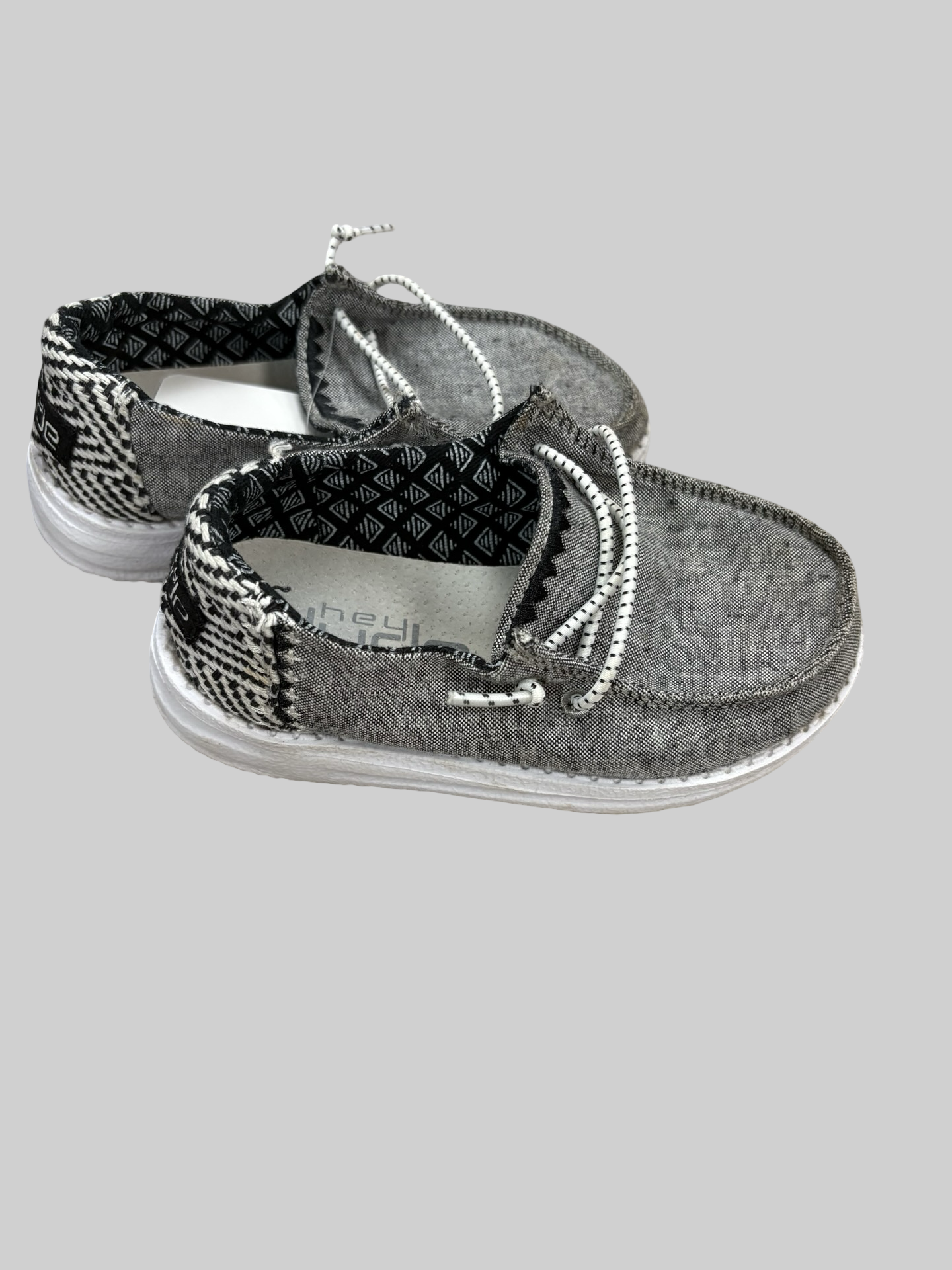 Boys hey dudes size 8 ( new)