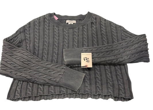 Women’s medium cropped long sleeve