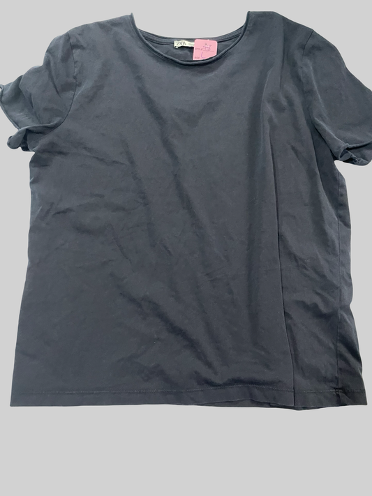 Women’s Zara tee slightly cropped size large