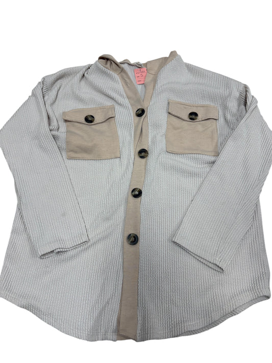 Women’s small light shacket
