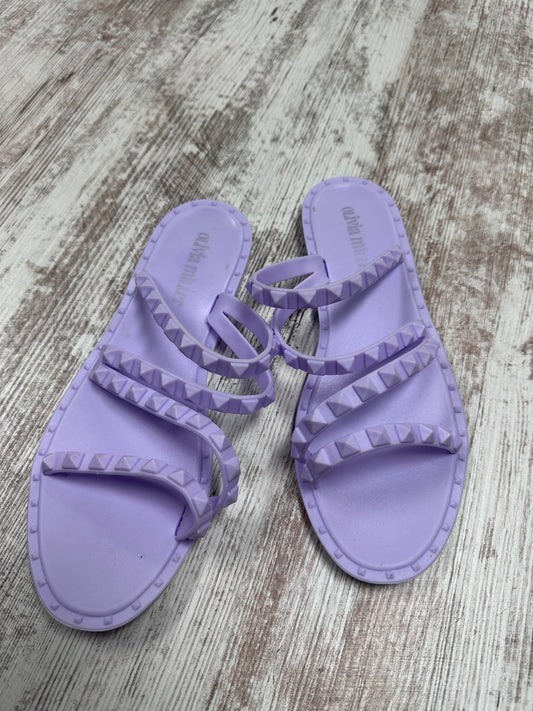 Women’s 6 sandals