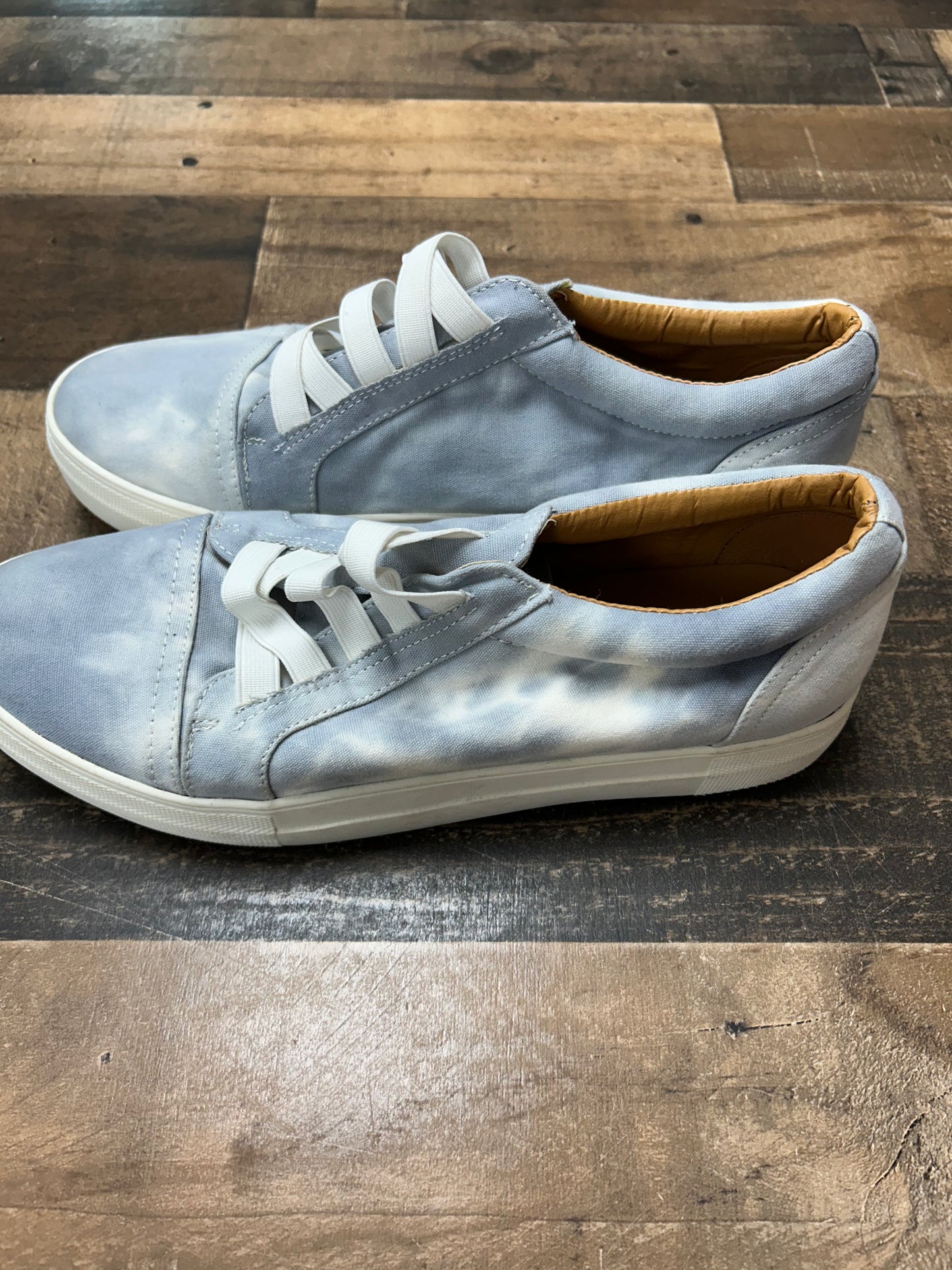 Womens 11 shoes