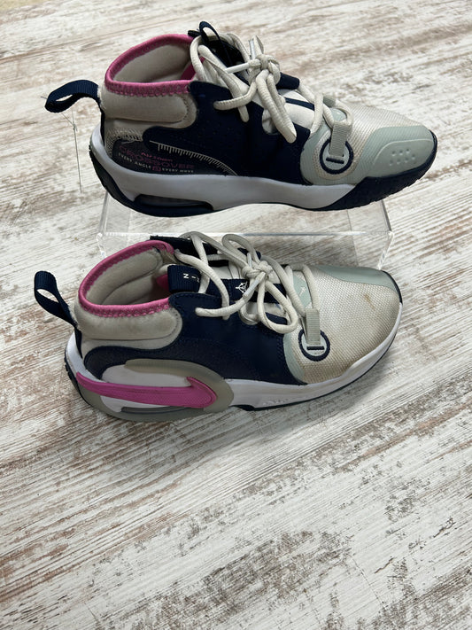 3.5Y nike shoes