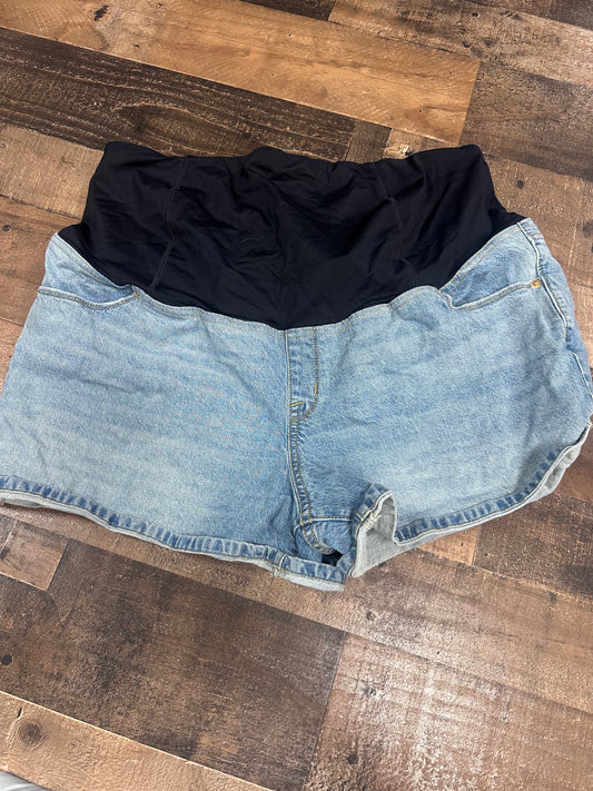 Women’s maternity 18 shorts