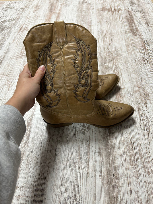 Womens 7.5 boots