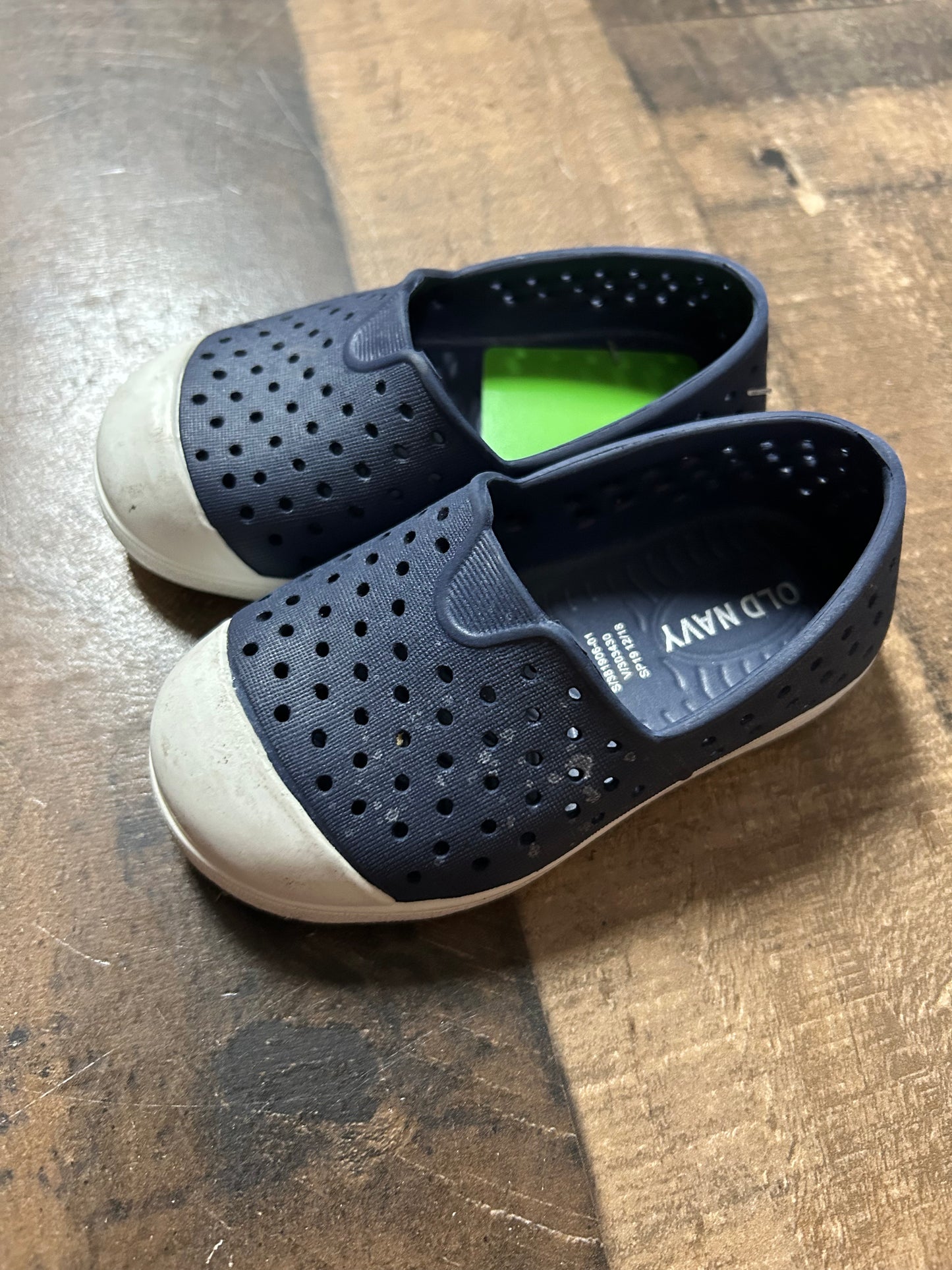 5c old navy shoes