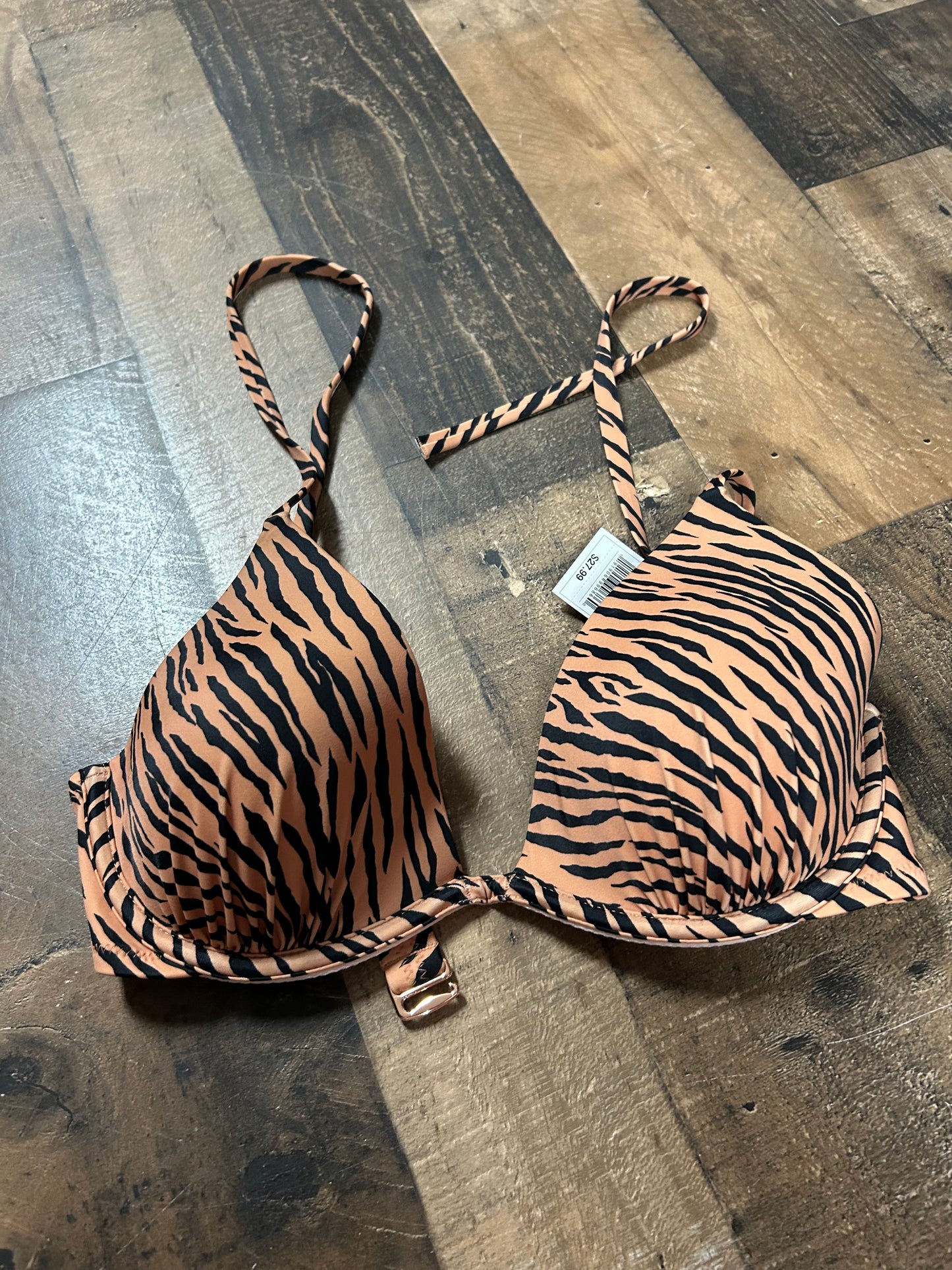 Women’s 36c swim top