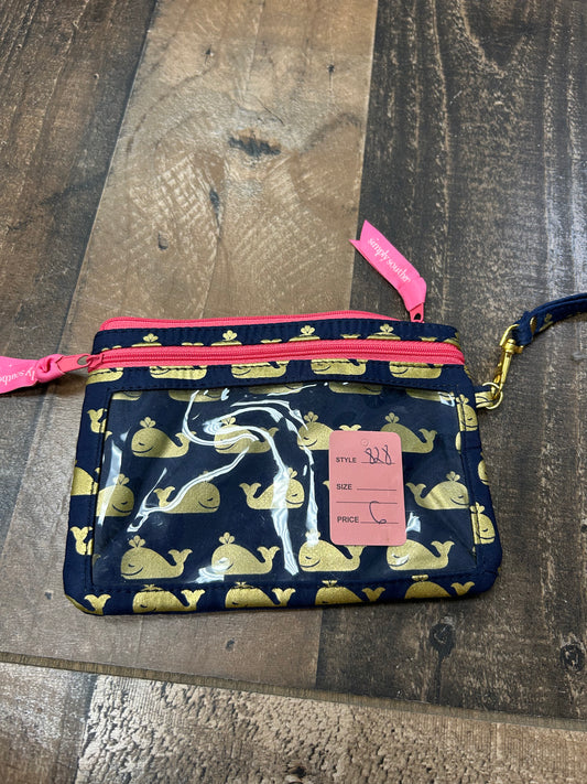 Wristlet pouch