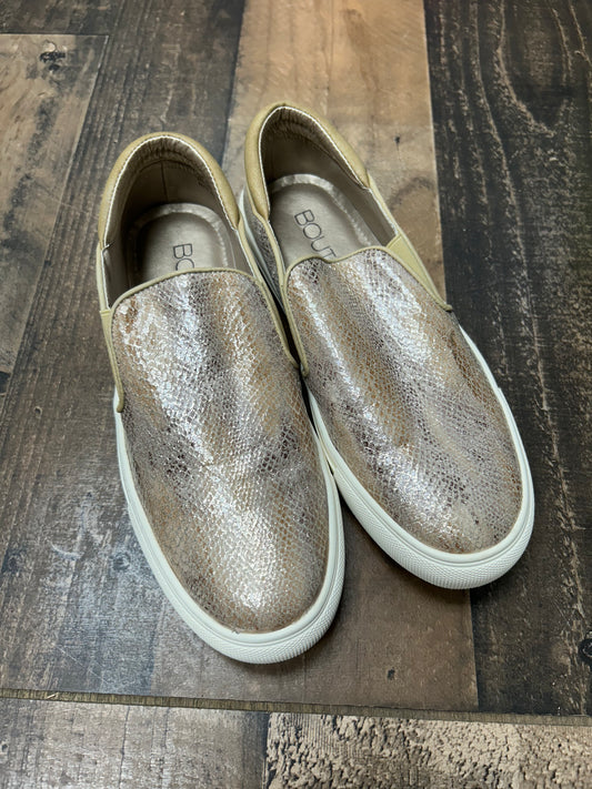 Womens 7 shoes