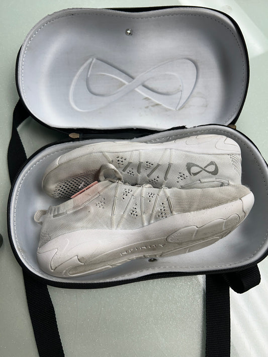 Womens 6.5 Nfinity cheer shoes